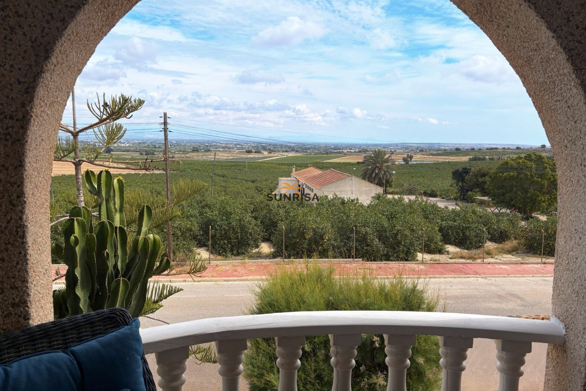 Resale - Villa - Almoradí