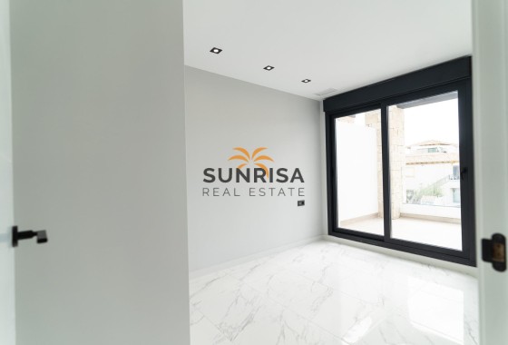 Villa · Obra nueva - Orihuela Costa · Punta Prima · Alicante · España