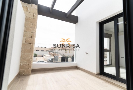 Villa · Obra nueva - Orihuela Costa · Punta Prima · Alicante · España