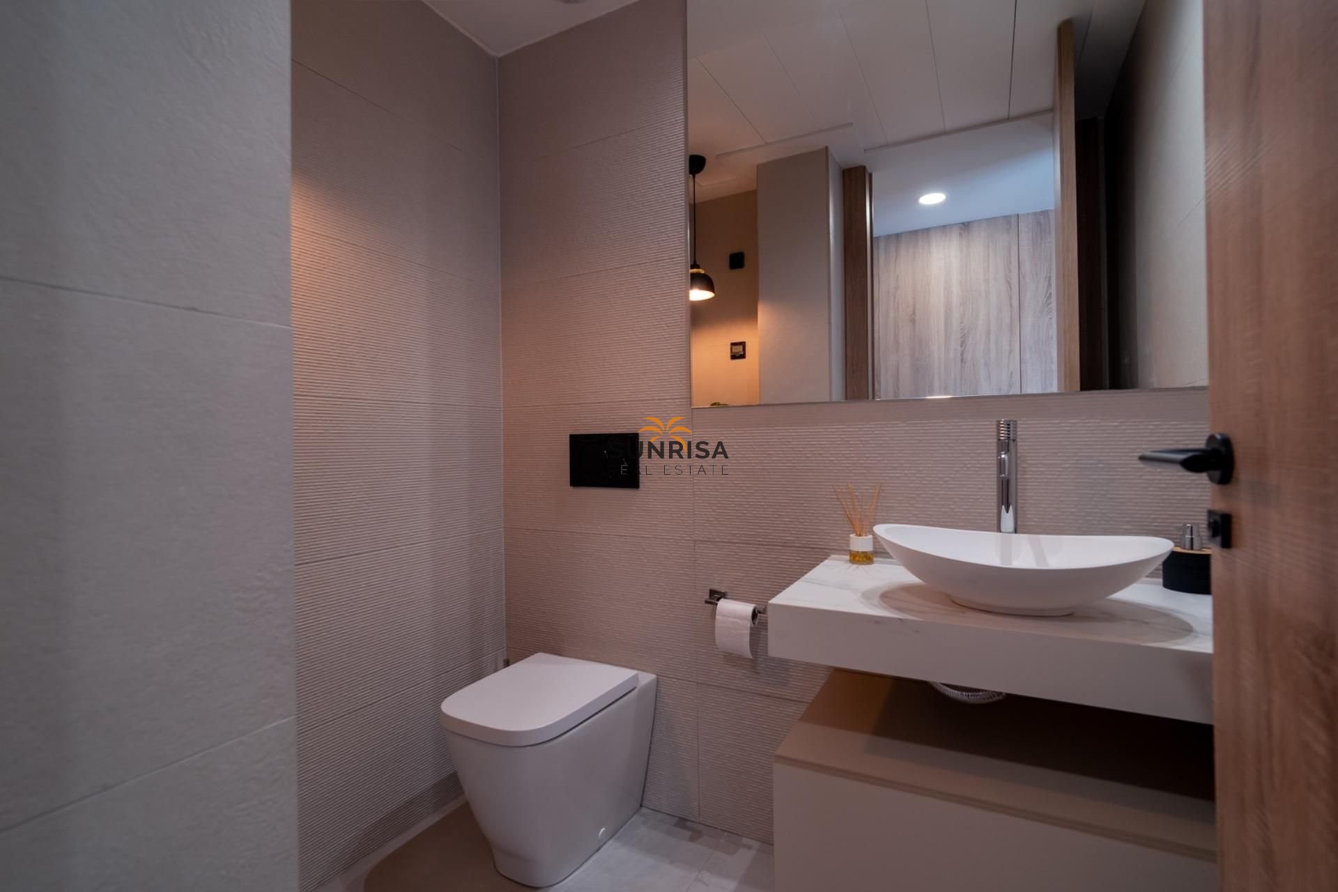 Resale - Villa - Algorfa