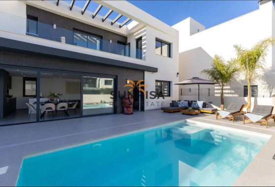 Villa · Herverkoop - Algorfa · La Finca Golf Resort · Alicante · Spanje