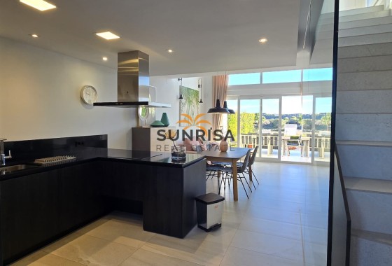 Villa · Herverkoop - Algorfa · La Finca Golf Resort · Alicante · Spanje