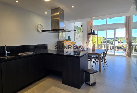 Villa · Herverkoop - Algorfa · La Finca Golf Resort · Alicante · Spanje