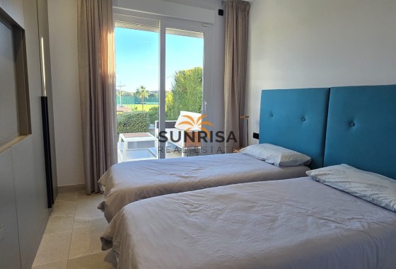 Villa · Herverkoop - Algorfa · La Finca Golf Resort · Alicante · Spanje