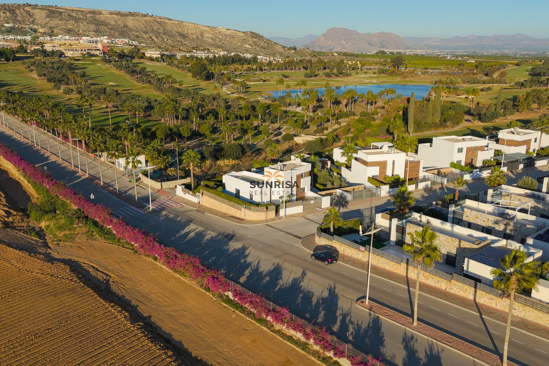 Resale - Villa - Algorfa