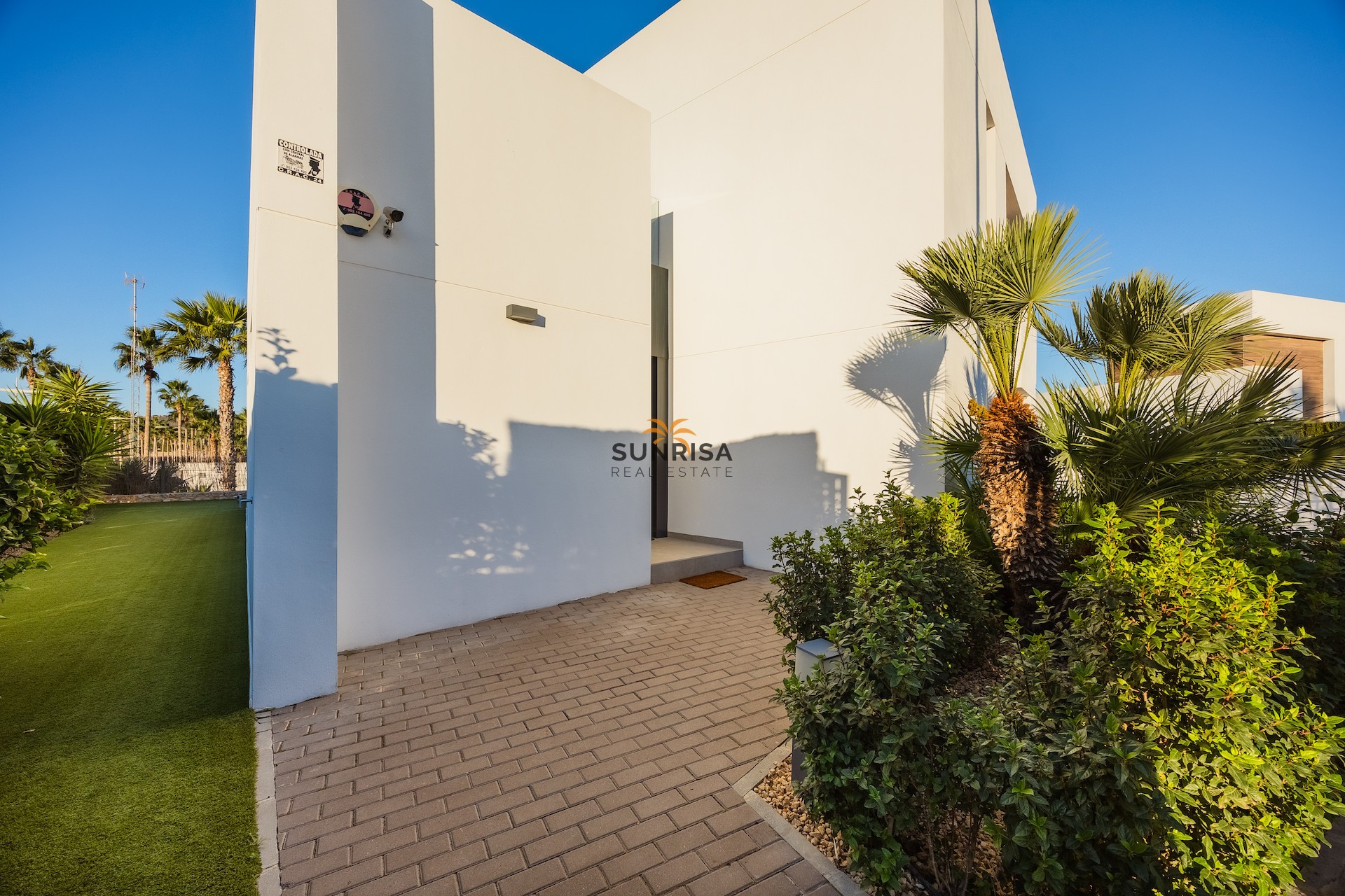 Resale - Villa - Algorfa