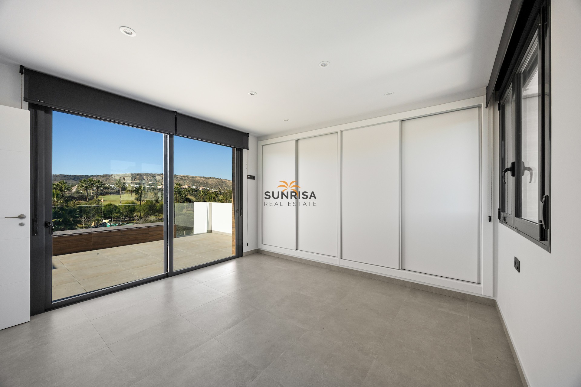 Resale - Villa - Algorfa