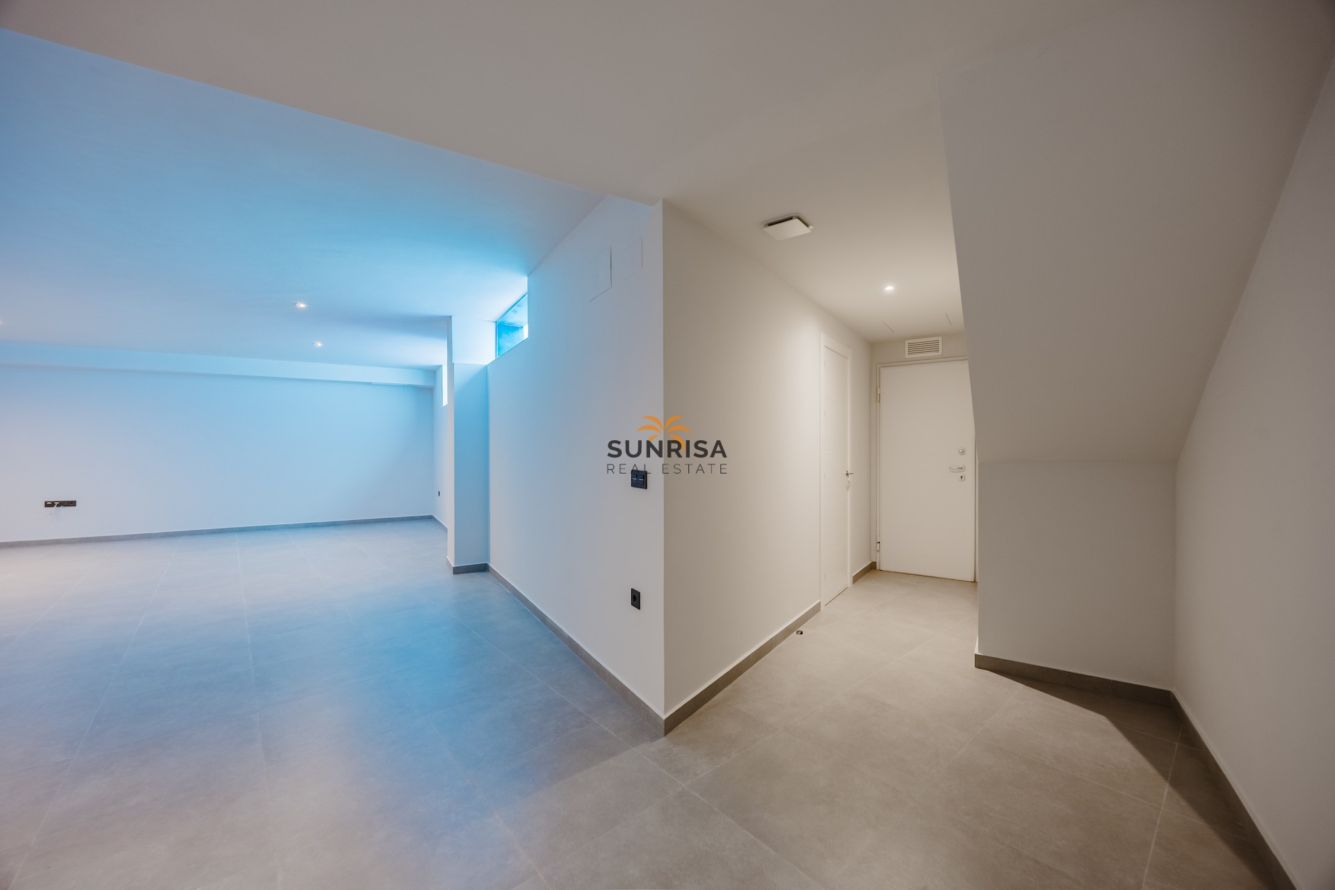 Resale - Villa - Algorfa
