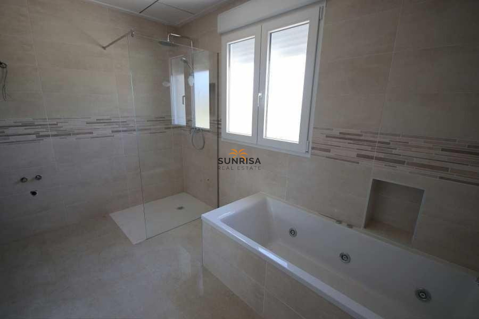 Obra nueva - Villa - Pinoso