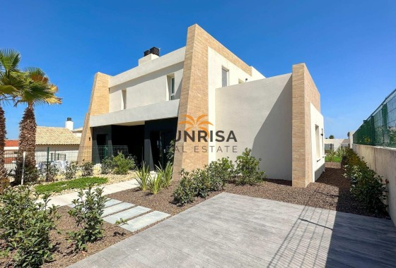 Villa · New Build - Algorfa · La Finca Golf Resort · Alicante · Spain