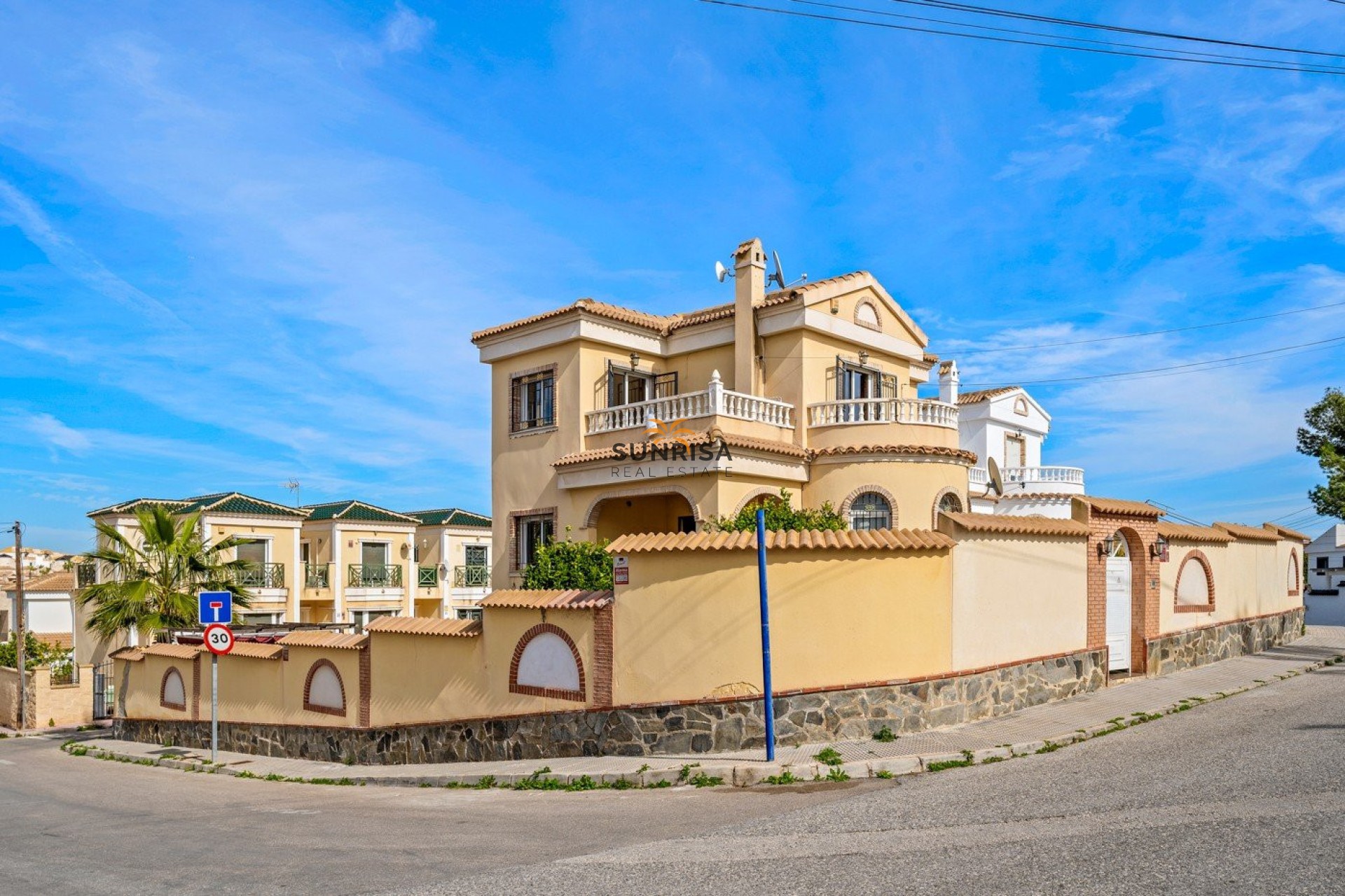 Herverkoop - Villa - Cabo Roig
