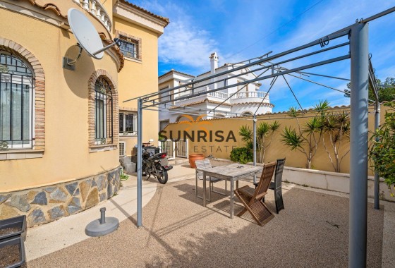 Villa · Herverkoop - Cabo Roig · Alicante · Spanje