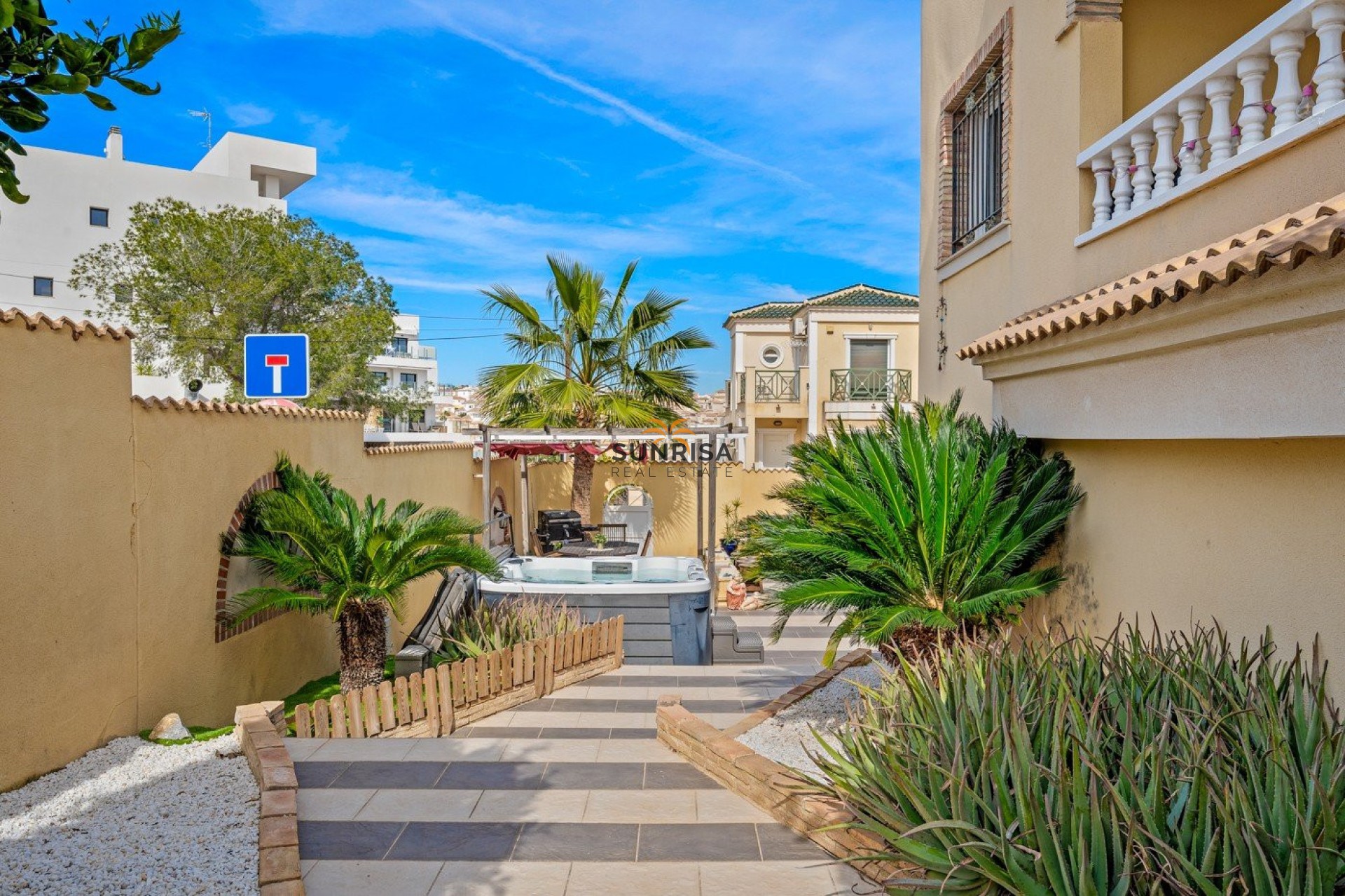 Herverkoop - Villa - Cabo Roig