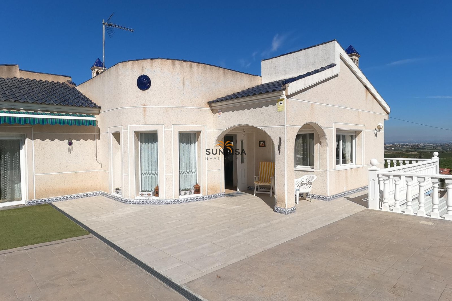 Resale - Villa - Algorfa