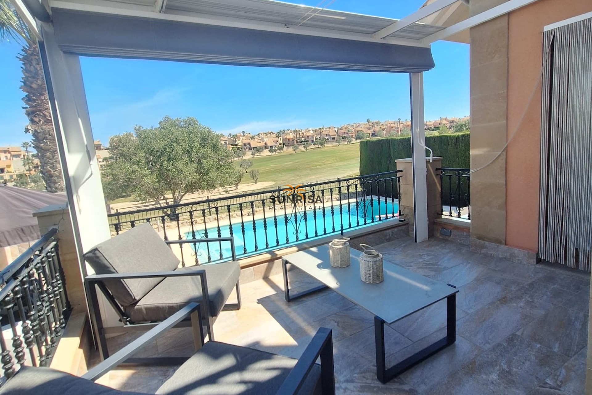 Resale - Villa - Algorfa
