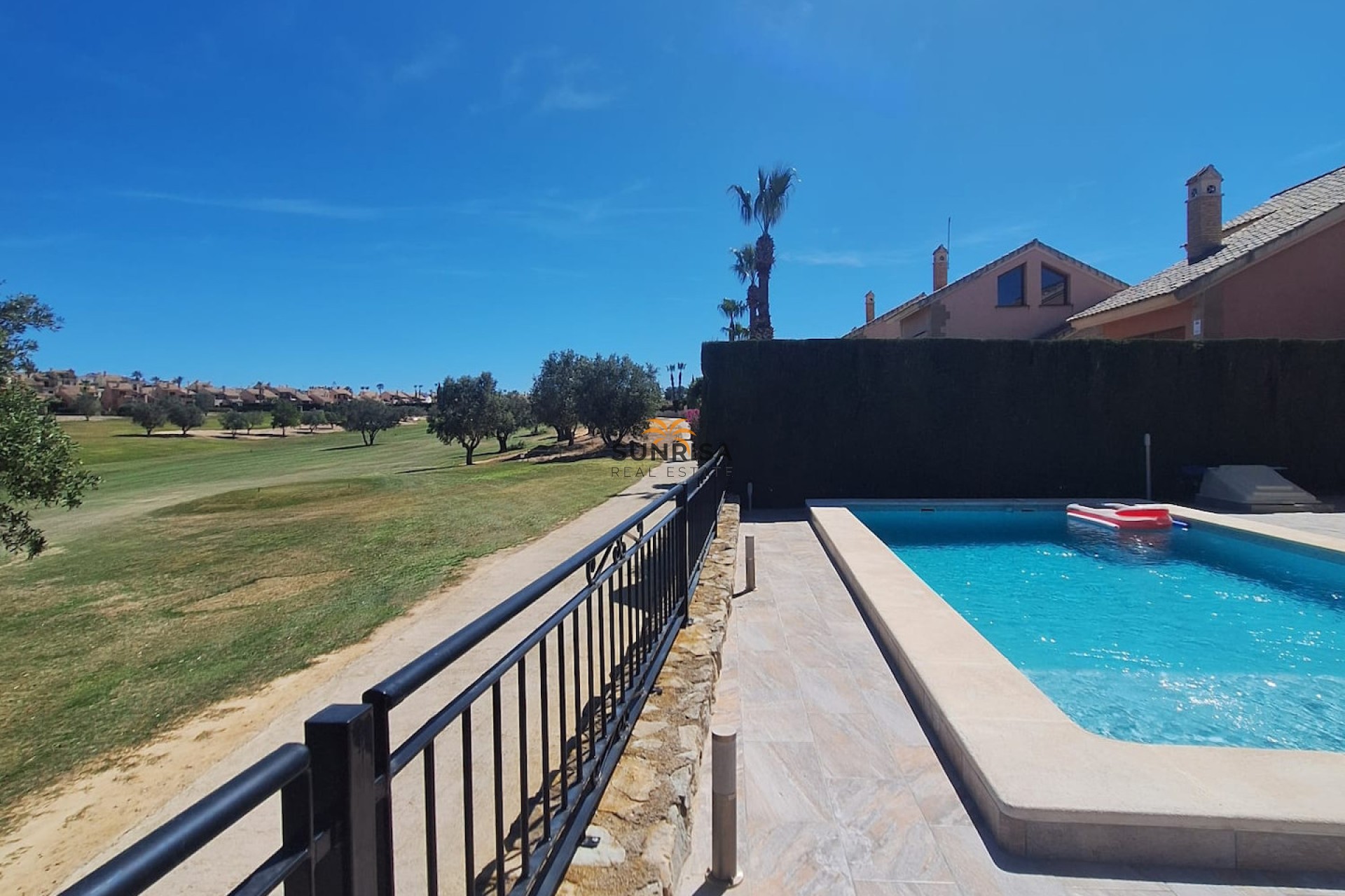 Resale - Villa - Algorfa