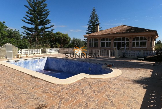 Villa · Reventa - Dolores · Alicante · España
