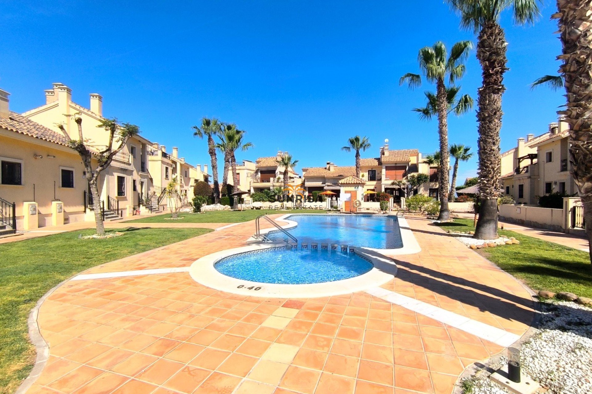 Resale - Bungalow - Algorfa