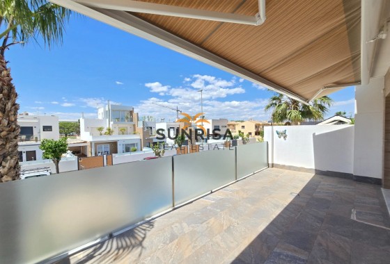 Villa · Resale - Pilar de la Horadada · Alicante · Spain