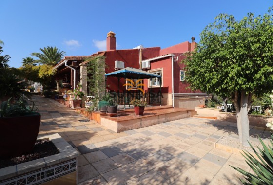 Villa · Herverkoop - Algorfa · Alicante · Spanje