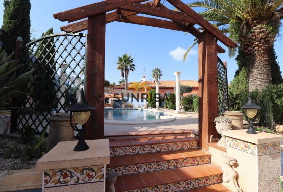 Villa · Herverkoop - Algorfa · Alicante · Spanje