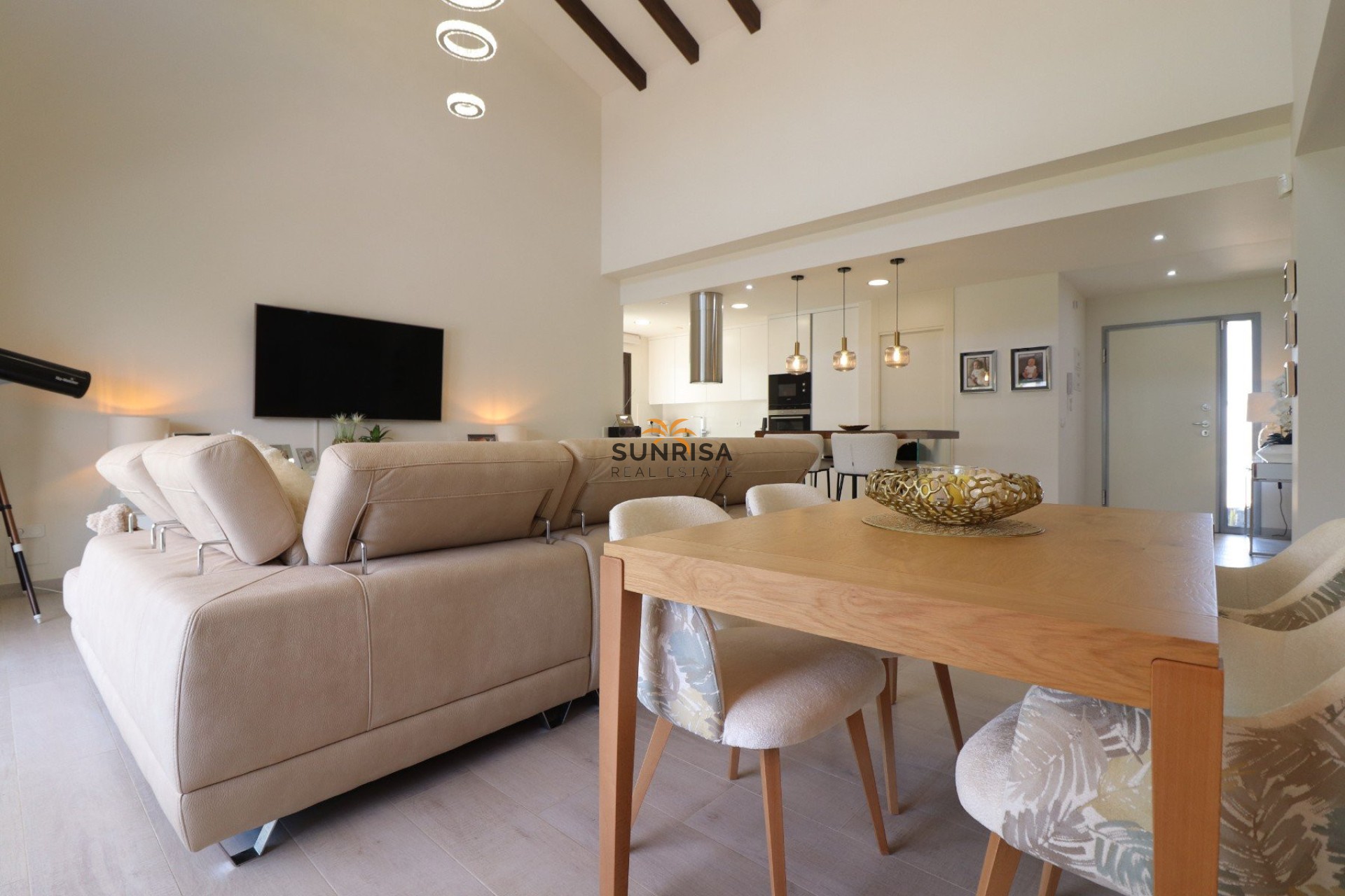 Resale - Villa - Algorfa
