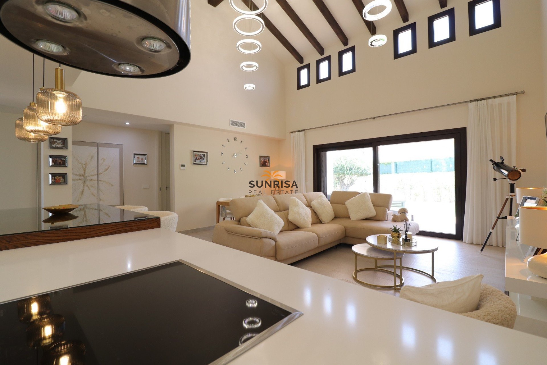 Resale - Villa - Algorfa