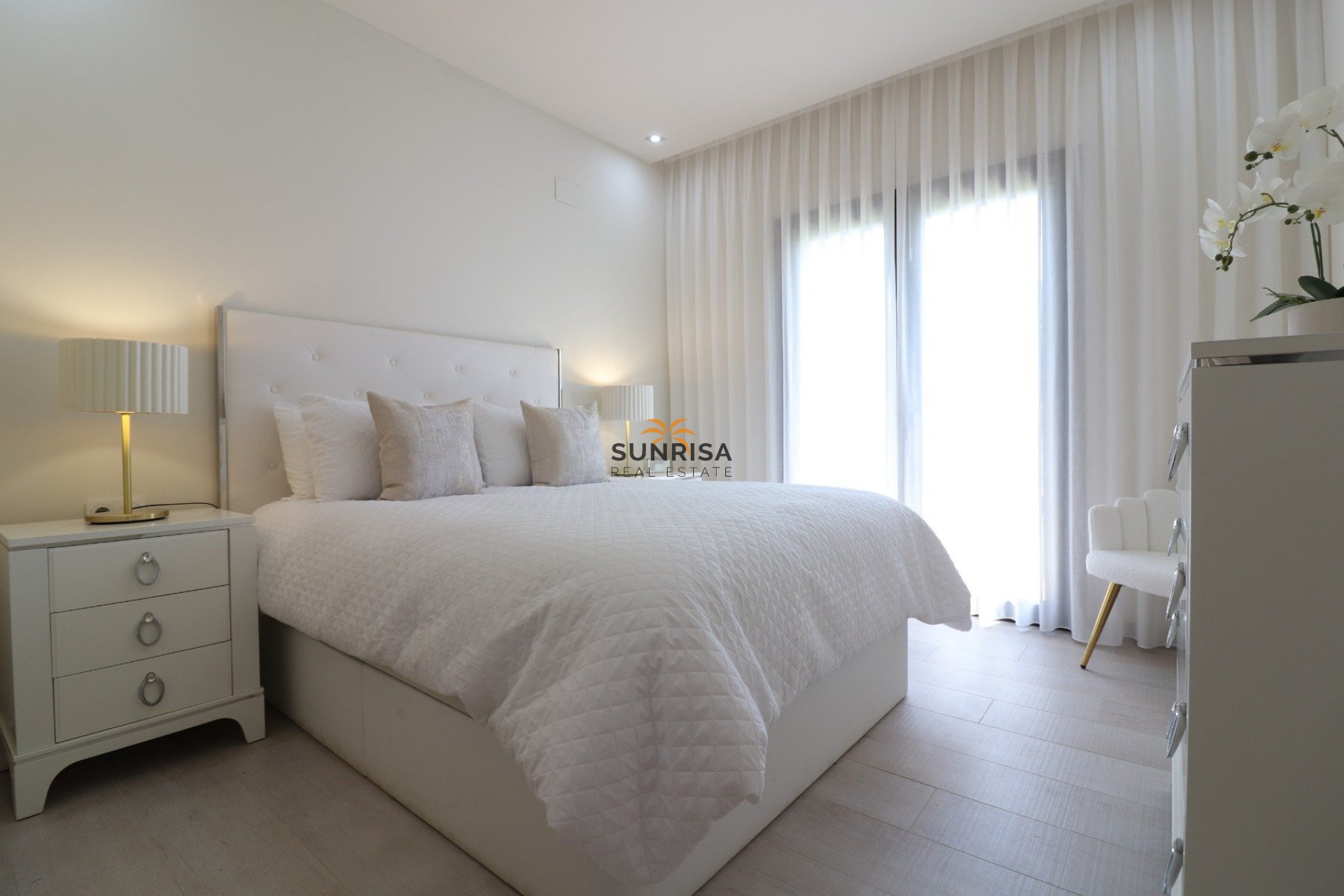 Resale - Villa - Algorfa