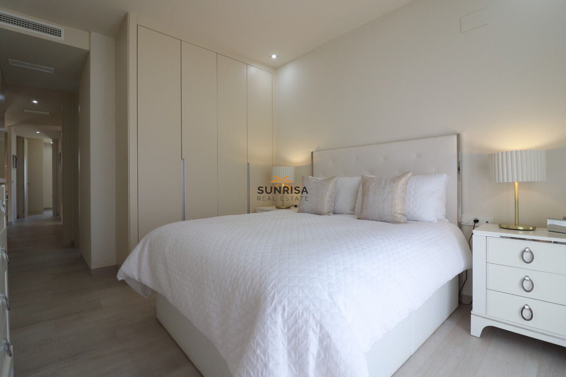 Resale - Villa - Algorfa