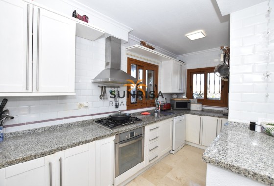 Villa · Resale - Algorfa · La Finca Golf Resort · Alicante · Spain