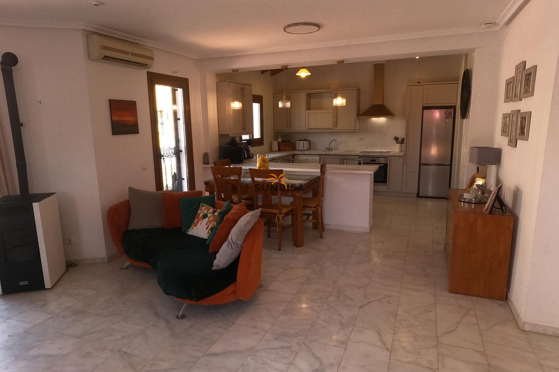 Resale - Villa - Algorfa