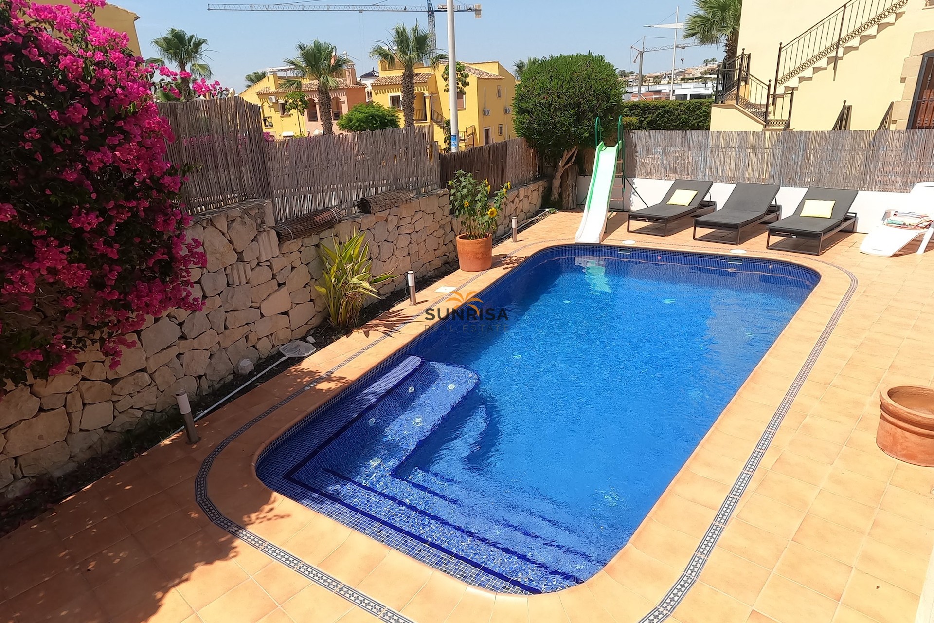 Resale - Villa - Algorfa