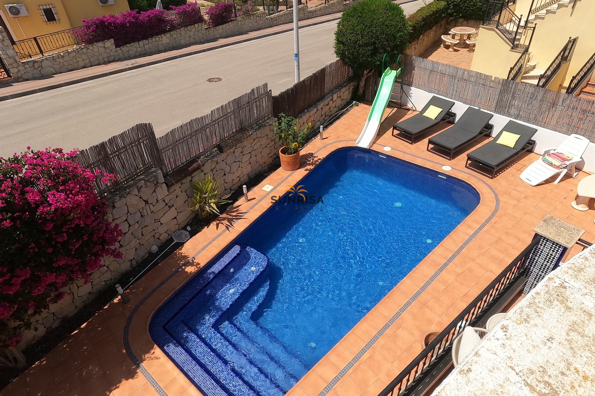 Resale - Villa - Algorfa