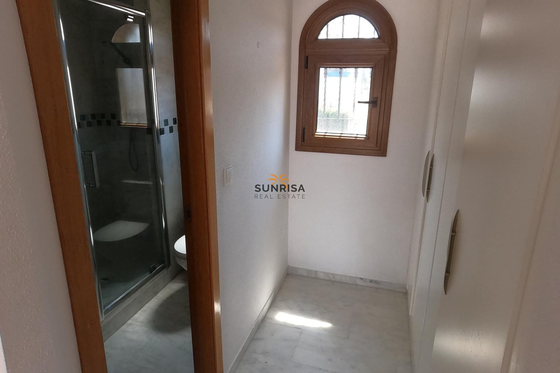 Resale - Villa - Algorfa