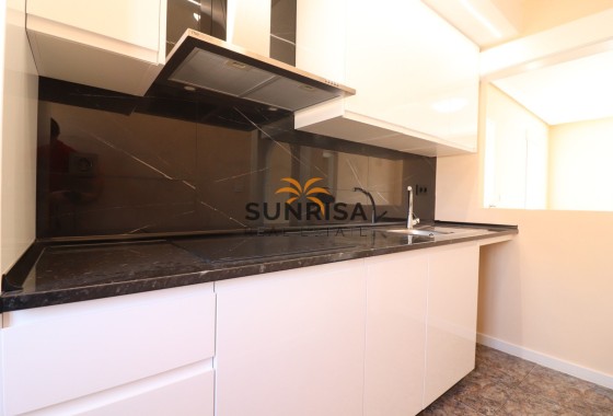 Apartamento · Reventa - Punta Prima · Alicante · España