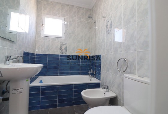 Apartamento · Reventa - Punta Prima · Alicante · España