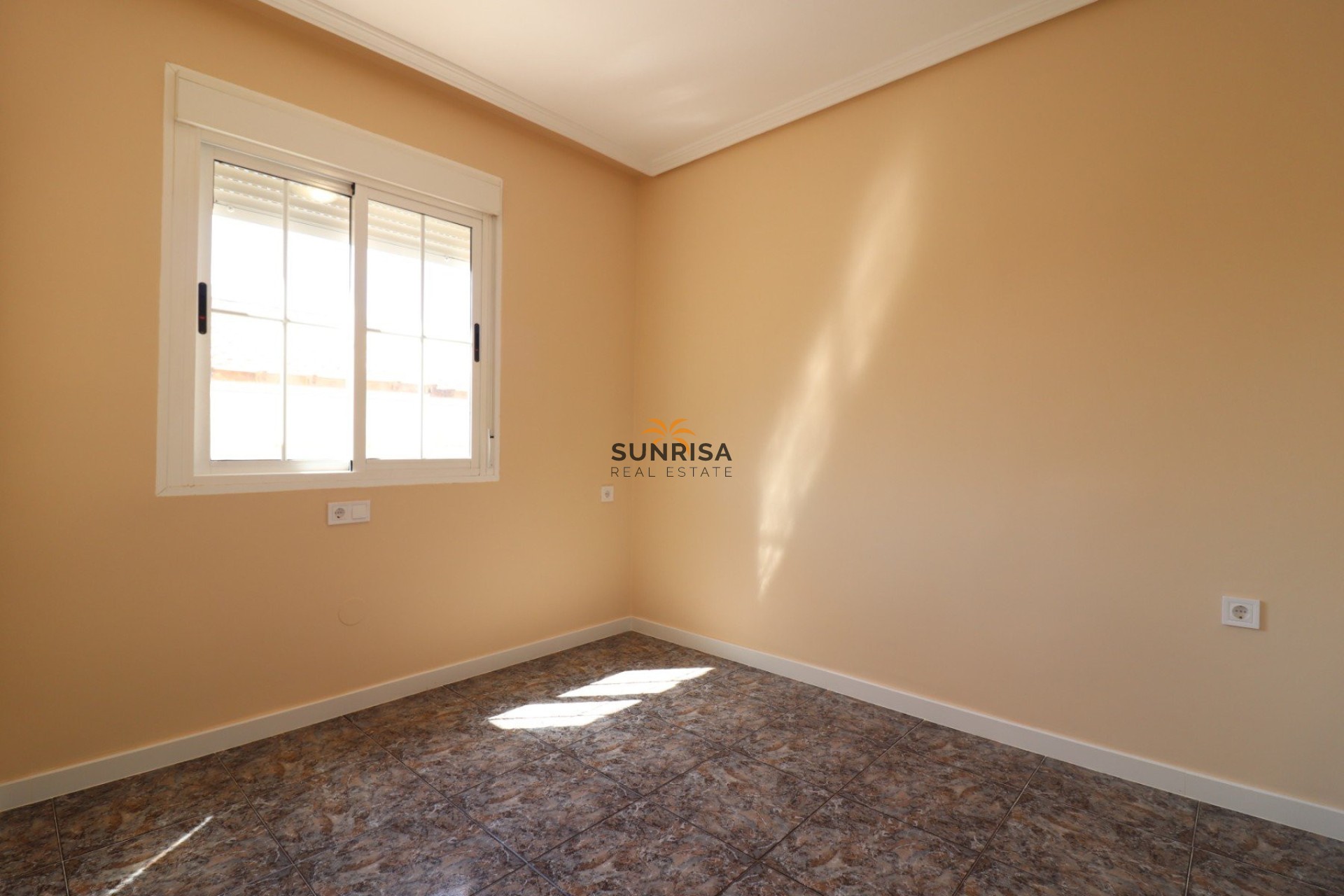 Resale - Apartment - Punta Prima