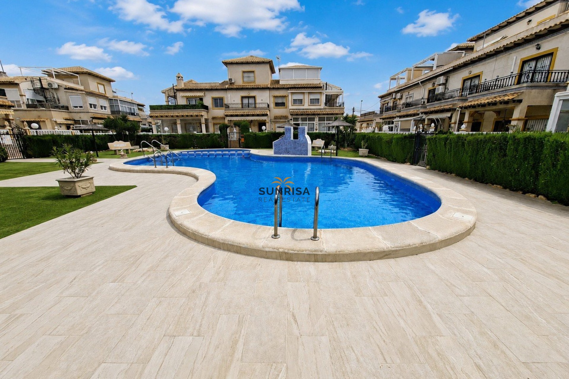 Resale - Apartment - Punta Prima