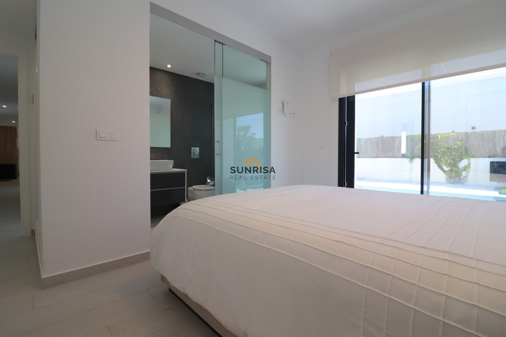 Resale - Villa - Algorfa