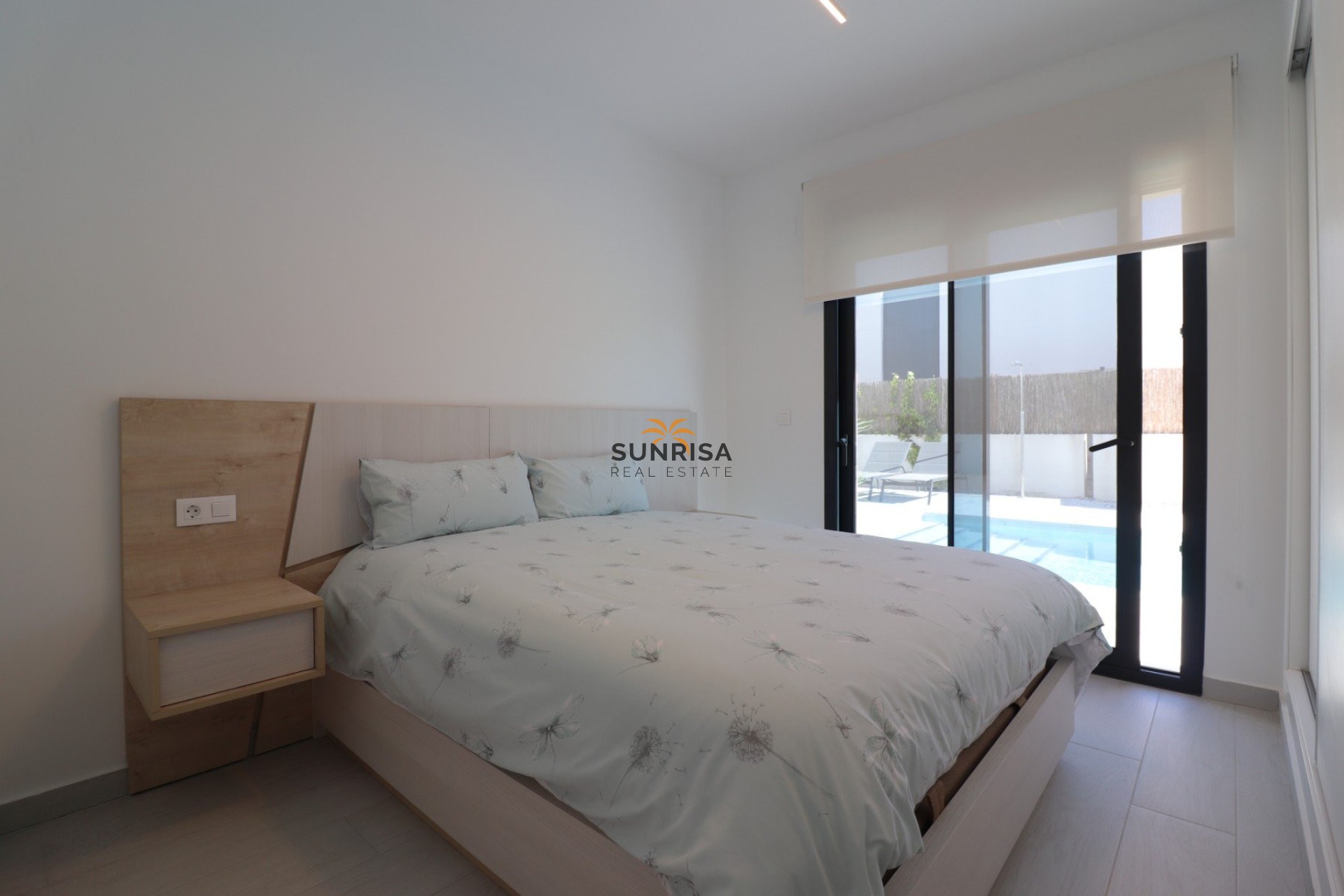 Resale - Villa - Algorfa