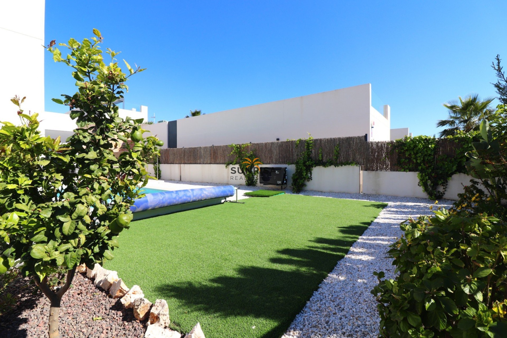 Resale - Villa - Algorfa