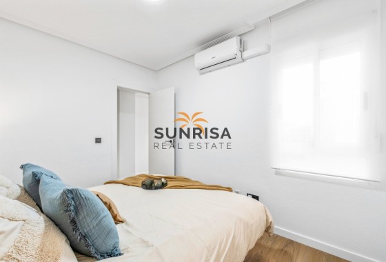 Apartamento · Reventa - Orihuela Costa · Playa Flamenca · Alicante · España