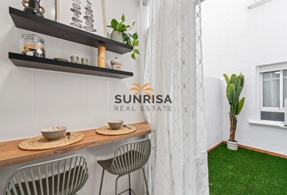 Apartamento · Reventa - Orihuela Costa · Playa Flamenca · Alicante · España