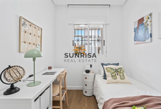 Apartamento · Reventa - Orihuela Costa · Playa Flamenca · Alicante · España