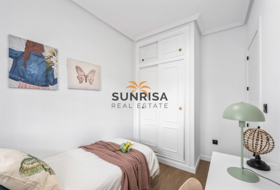 Apartamento · Reventa - Orihuela Costa · Playa Flamenca · Alicante · España