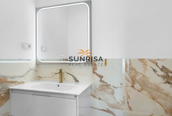 Appartement · Herverkoop - Orihuela Costa · Punta Prima · Alicante · Spanje
