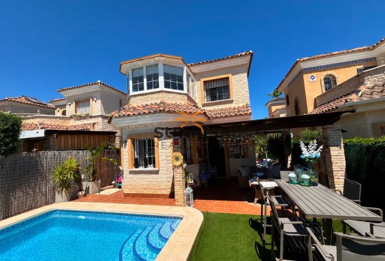 Villa · Herverkoop - El Raso · Alicante · Spanje