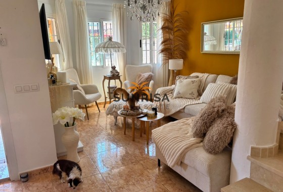 Villa · Herverkoop - El Raso · Alicante · Spanje