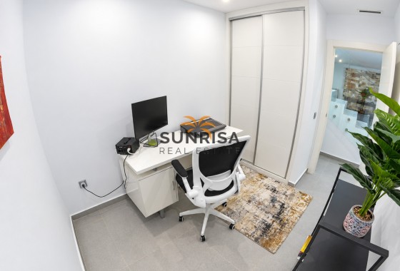 Villa · Revente - Algorfa · La Finca Golf Resort · Alicante · Espagne