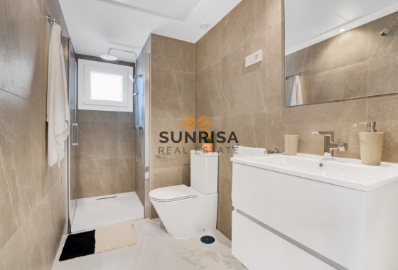 Apartamento · Obra nueva - Torrevieja · Punta Prima · Alicante · España